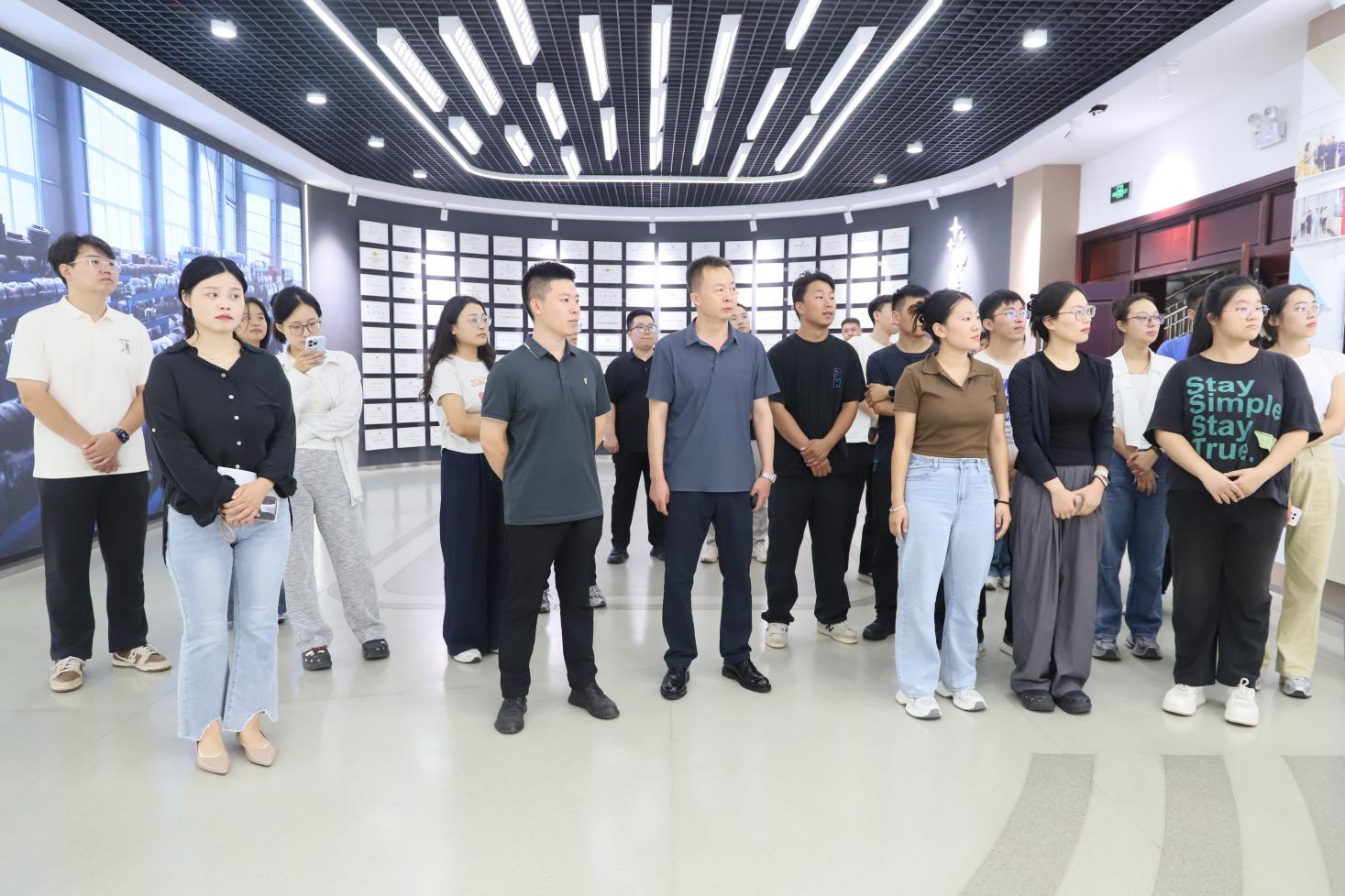 韓店鎮(zhèn)青年干部來山東三星集團參觀