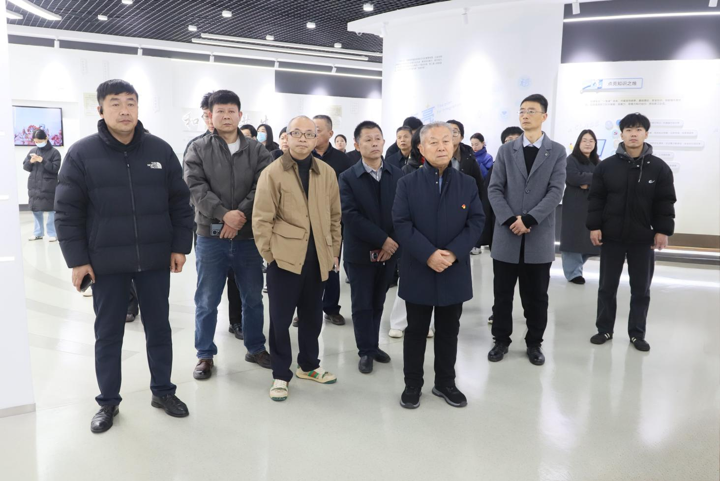 博興縣新興領(lǐng)域黨組織書記培訓班來山東三星集團觀摩學習