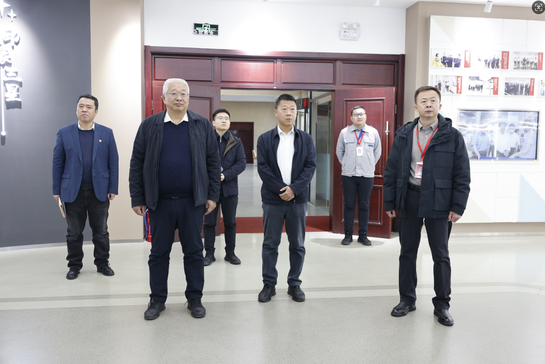山東聯(lián)通公司黨委委員、副總經(jīng)理林軍一行來山東三星集團參觀交流