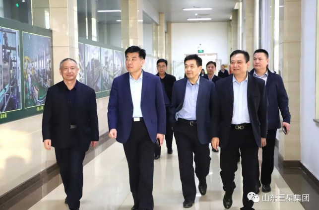 鄒平市副市長、市公安局黨委書記、局長張?jiān)缓Ｒ恍械缴綎|三星集團(tuán)參觀調(diào)研